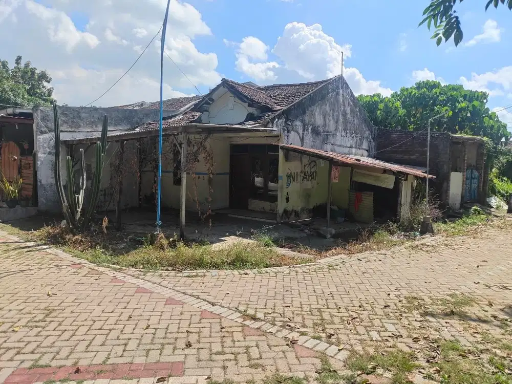 Jual Cepat  Rumah Hitung Tanah  HOOK/pojokan  , Candi Sidoarjo