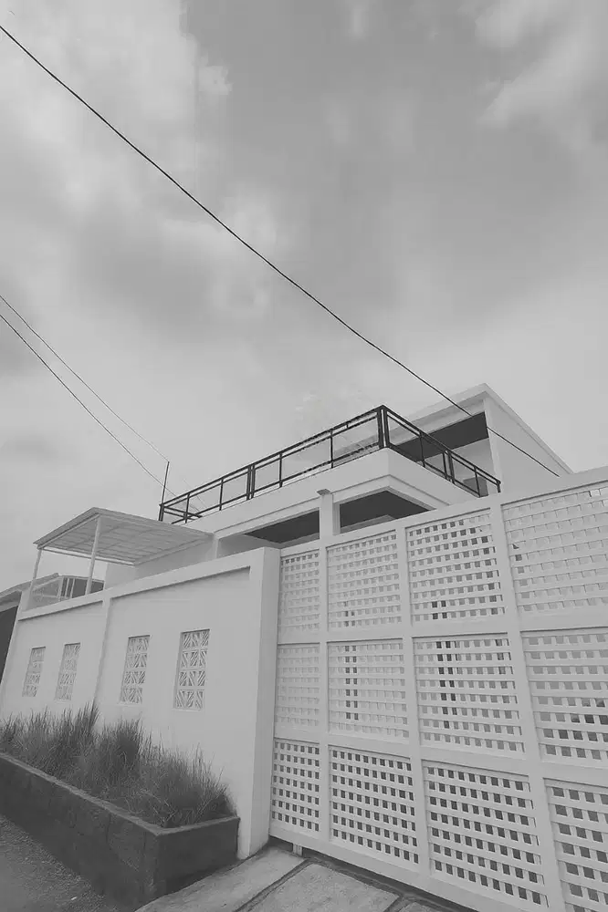 Rumah Mewah Selabintana Sukabumi Full Furnished garasi muat 6 mobil 2