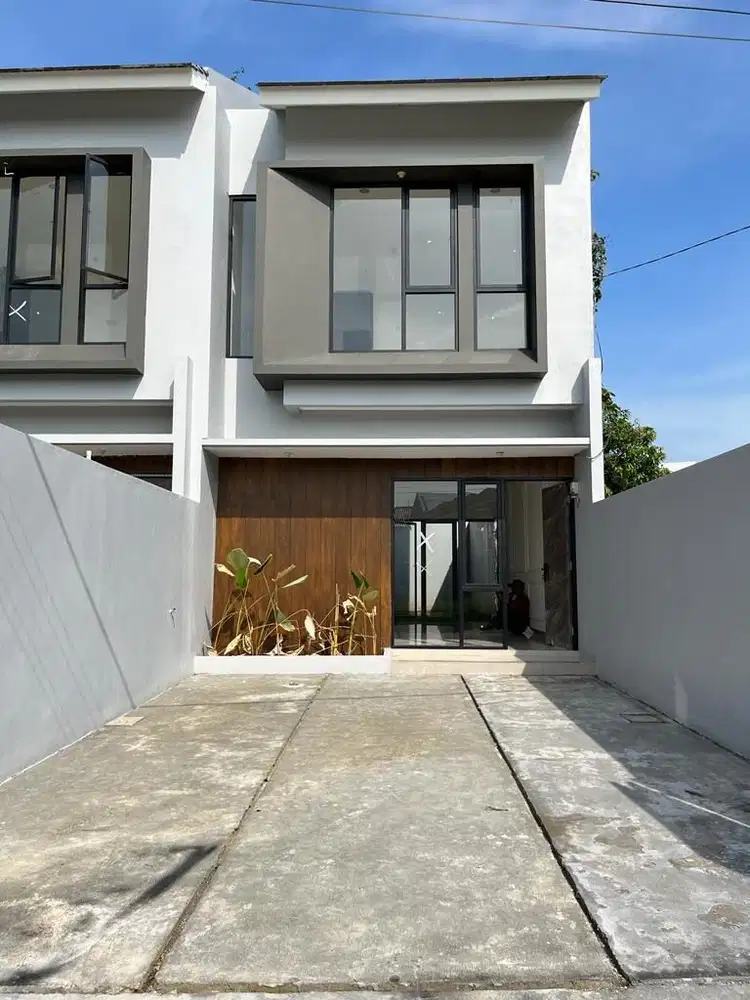 Rumah Luas Di Lokasi Strategis Dan Dibawah 1 Miliar