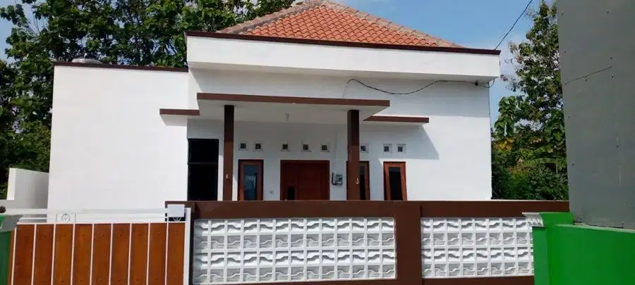 Rumah lokasi 3 menit ke Jl. Adi Sumarmo Colomadu, Bebas BI Checking