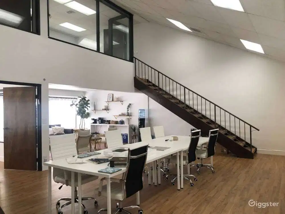 Dijual office 2 gandeng di SOHO PANCORAN, ringan biaya operasional