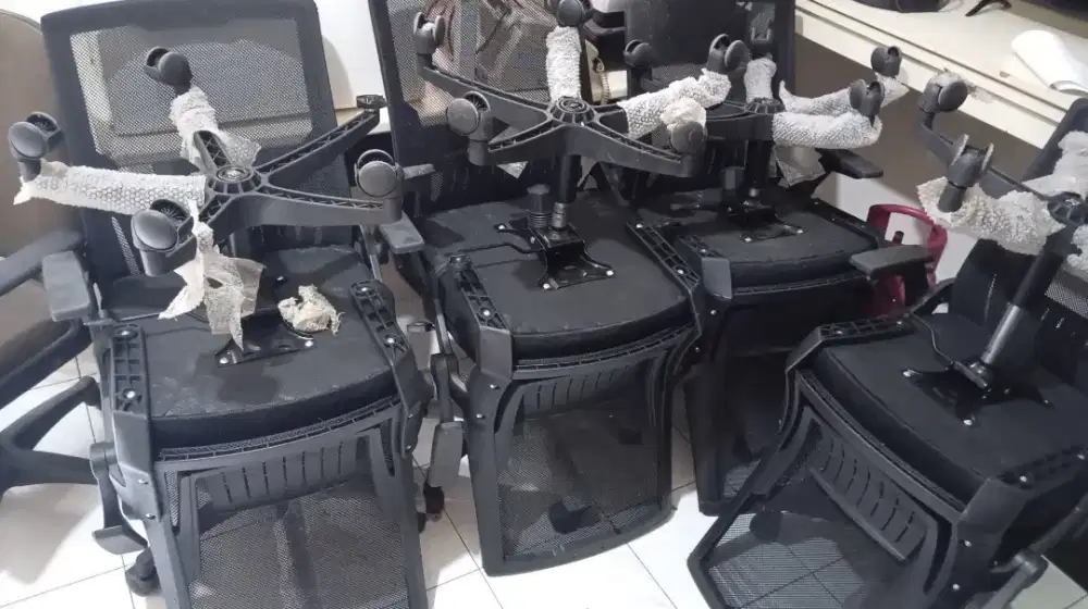 Dibeli tinggi kursi kantor bekas