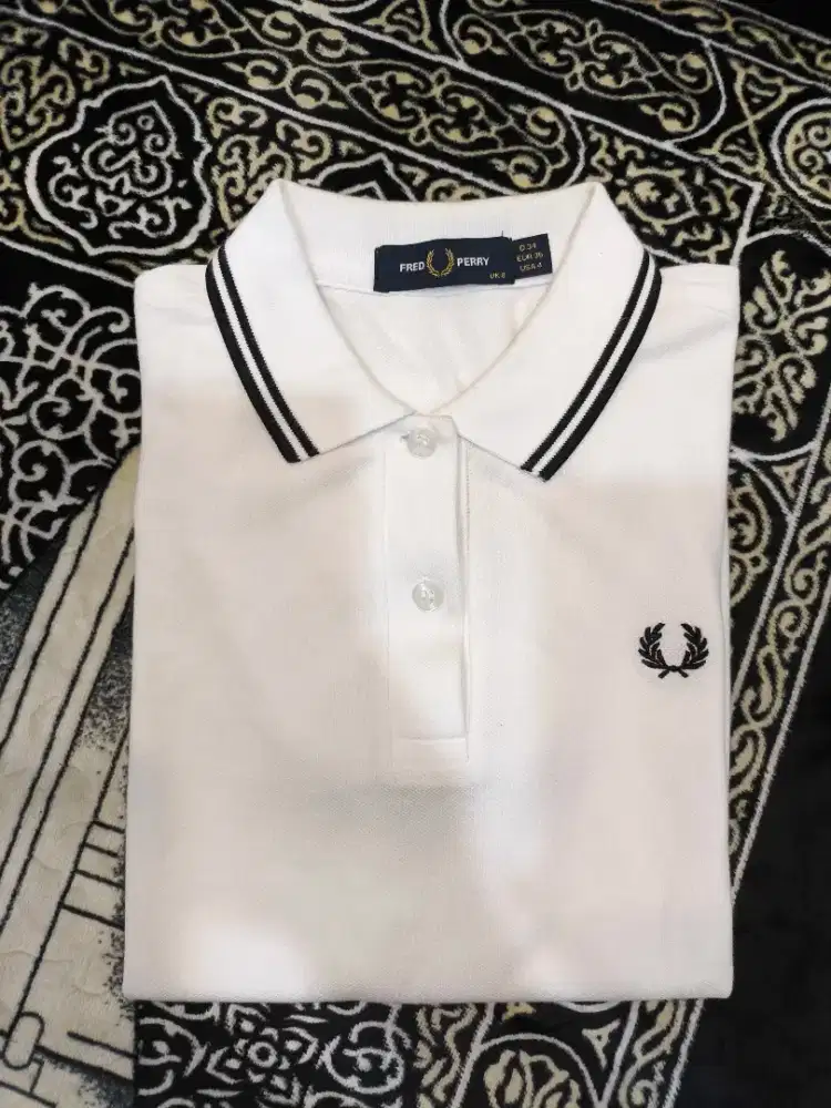 FRED PERRY SIZE UK 6 / EURO 36 / USA ORIGINAL PRELOVED