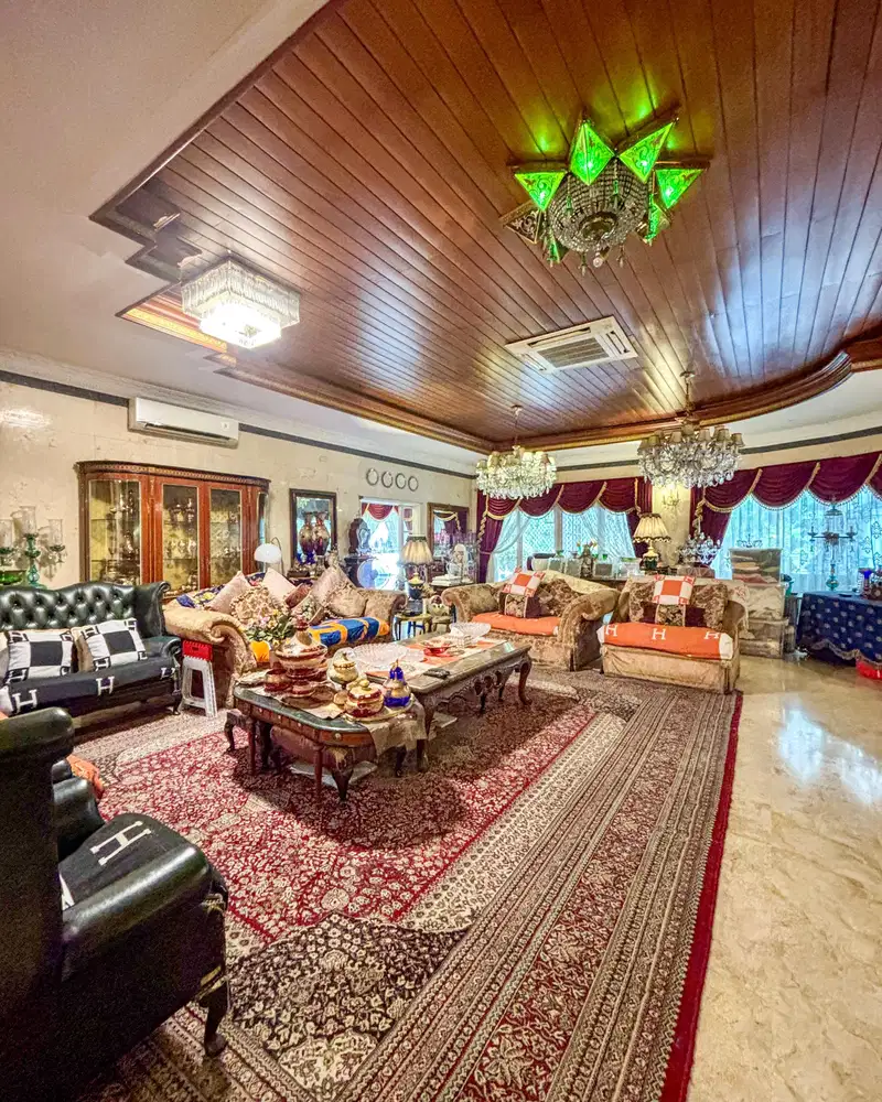 Dijual Rumah Secondary Siap Huni berlokasi Sangat Strategis