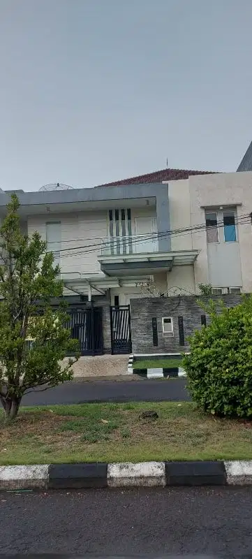 Dijual Rumah siap Huni 0 Jalan Raya Boulevard Sutorejo prima