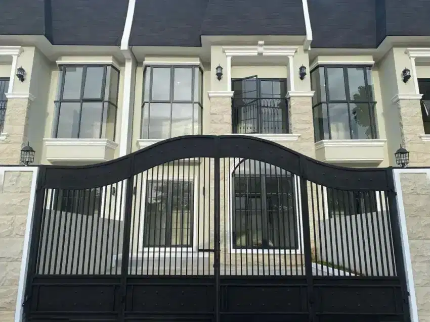 Dijual Rumah 2 Lantai Type European Style di GDC Kota Depok