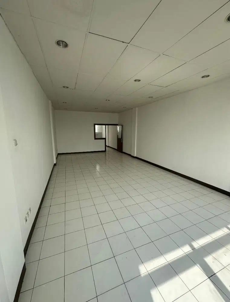 Dijual Ruko Sinpasa 3 lantai Strategis Dekat Mall SMS Gading Serpong