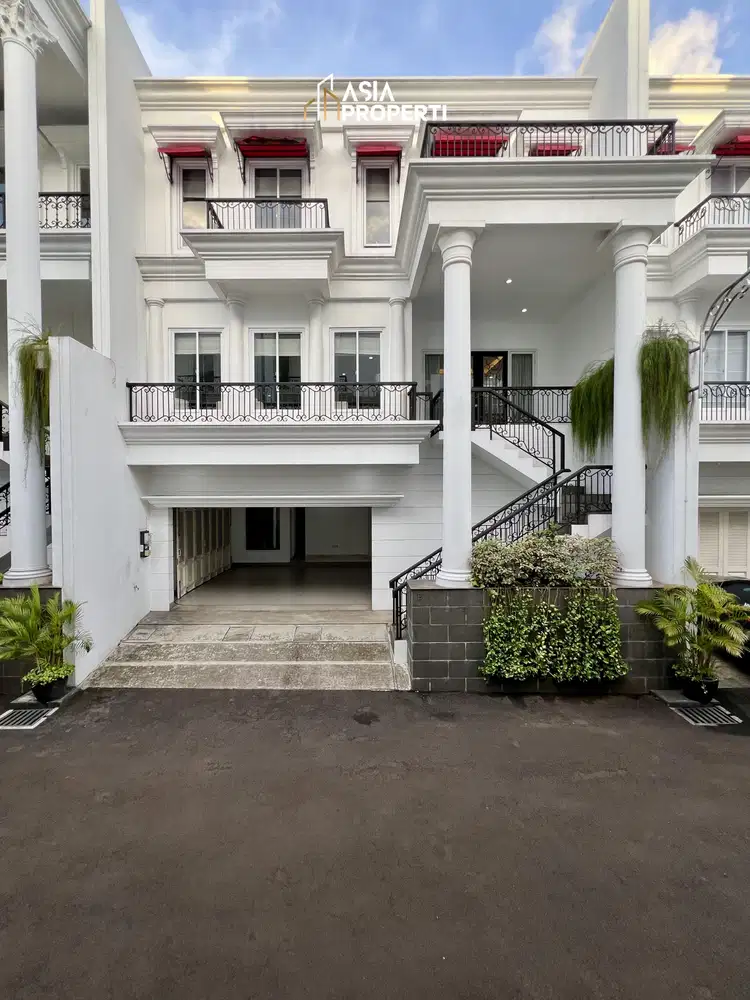 Rumah Baru Di Cilandak Townhouse Dekat Mrt