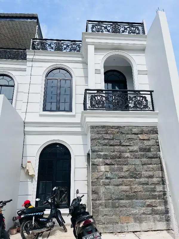 Rumah Mewah 2 Lantai Dkt LRT &Tol! Akses Premium