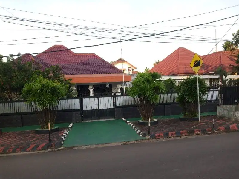 Dijual rumah luas dekat Kambang Iwak Palembang