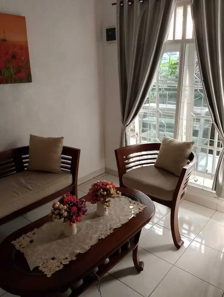 JUAL RUMAH + KOST2AN BAGUS PINGGIR JALAN AKSES 2 MBL SHM IMB CONDET