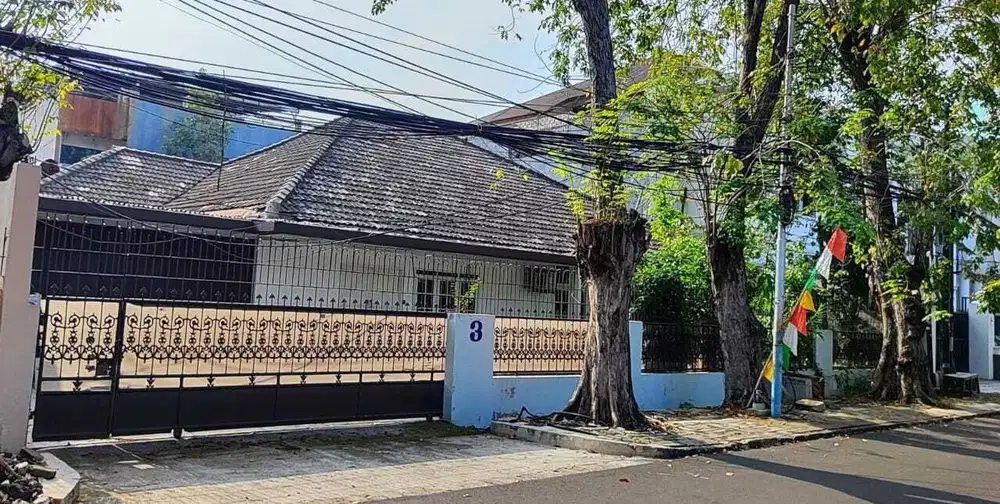 Rumah luas MURAH! Strategis, Pinggir Jalan Raya Cempaka Putih Timur