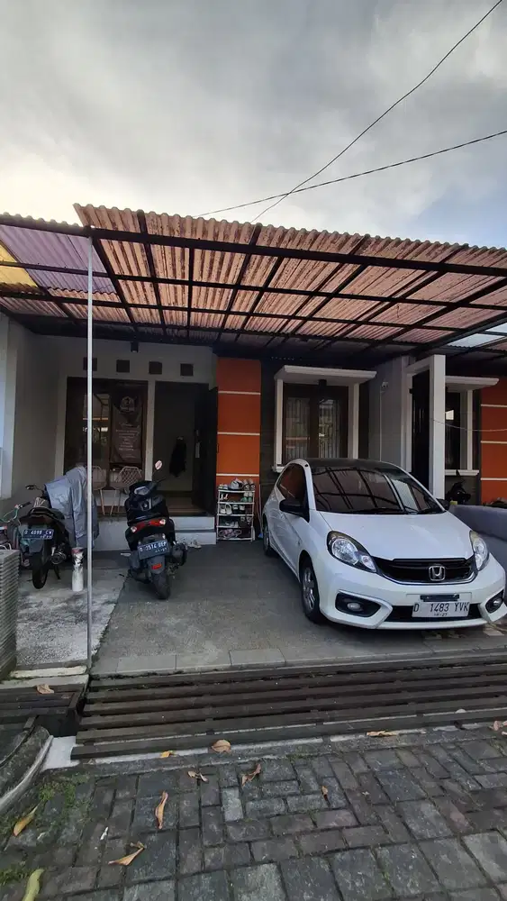 Dijual cepat rumah Luas di puri cipageran haji gofur bandung barat
