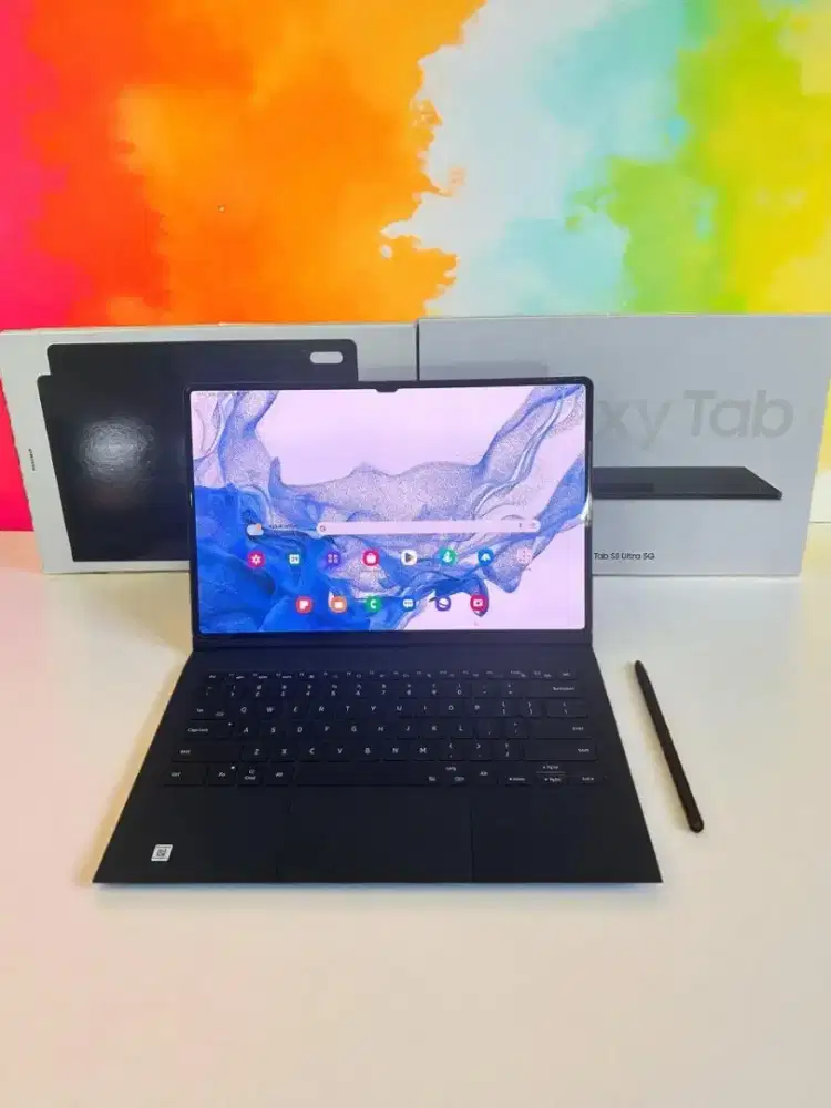 Samsung Tab S8 Ultra 5G lengkap + keyboard dan Spen