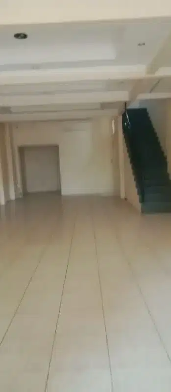 dijual ruko 2 lantai di jln Raya Supomo tebet barat