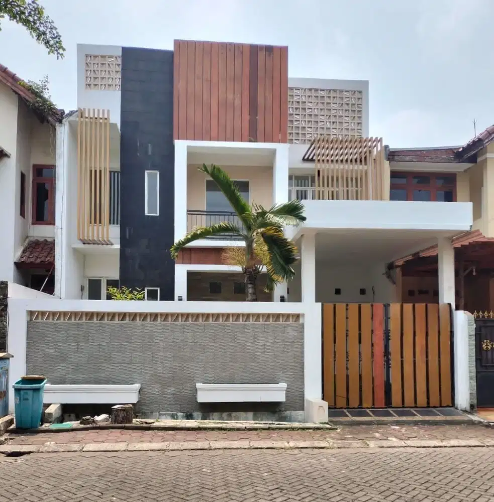 Dijual Rumah Rafflesh Hills Cluster Depan