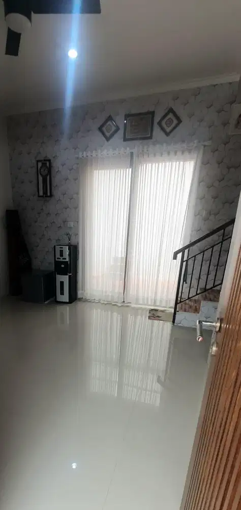 Rumah minimalis siap huni di komplek Ubud Village