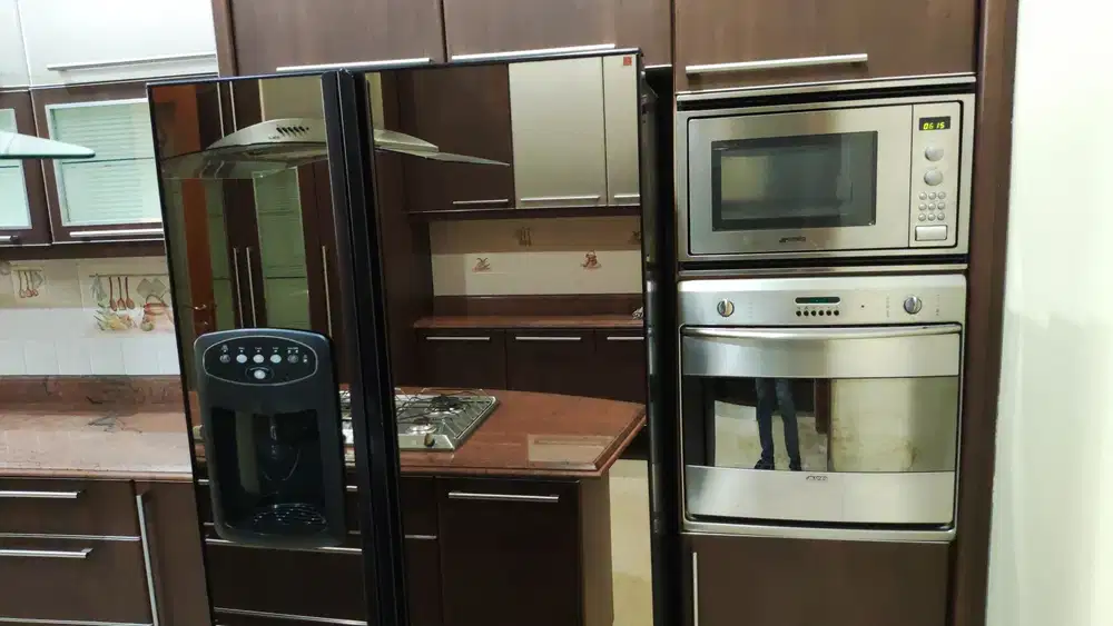 Disewakan Rumah Pondok Indah 650m2 Kolam Renang Semi Furnish 710 Juta/Tahun