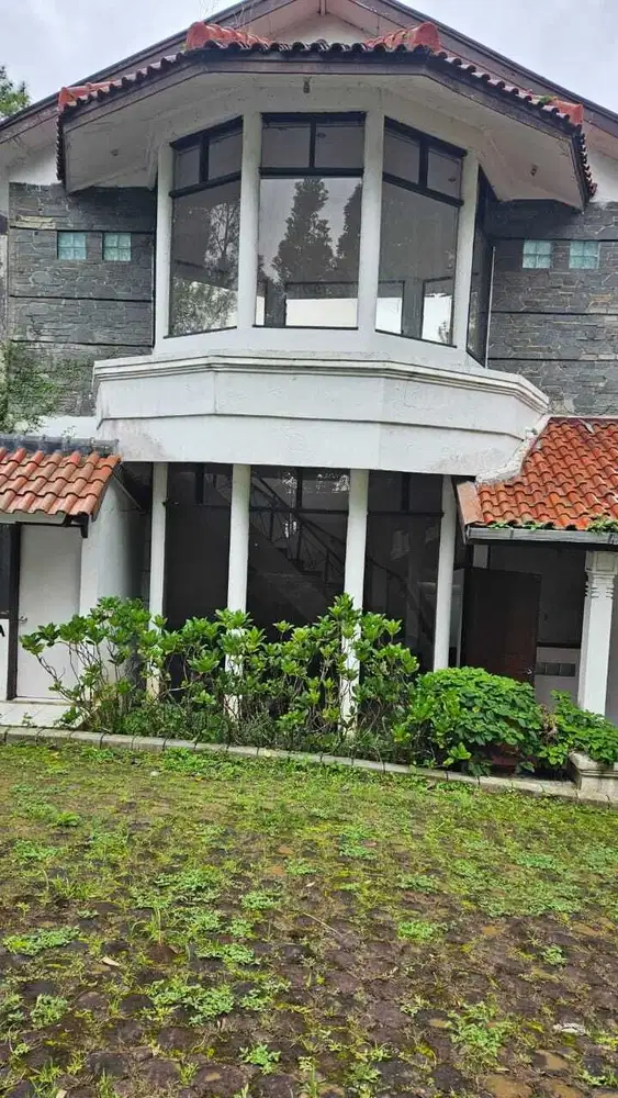 DISEWAKAN RUMAH DI BUKIT PAKAR UTARA DAGO - BANDUNG