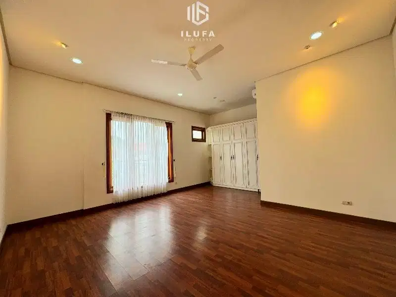 Disewakan Rumah Lingkungan Asri bebas banjir area Ampera Cilandak
