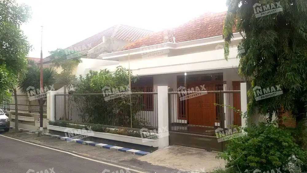 RUMAH LUAS 302 m2  Jalan Tidar Barat,SHM,dekat Sekolah Charis,STIKI