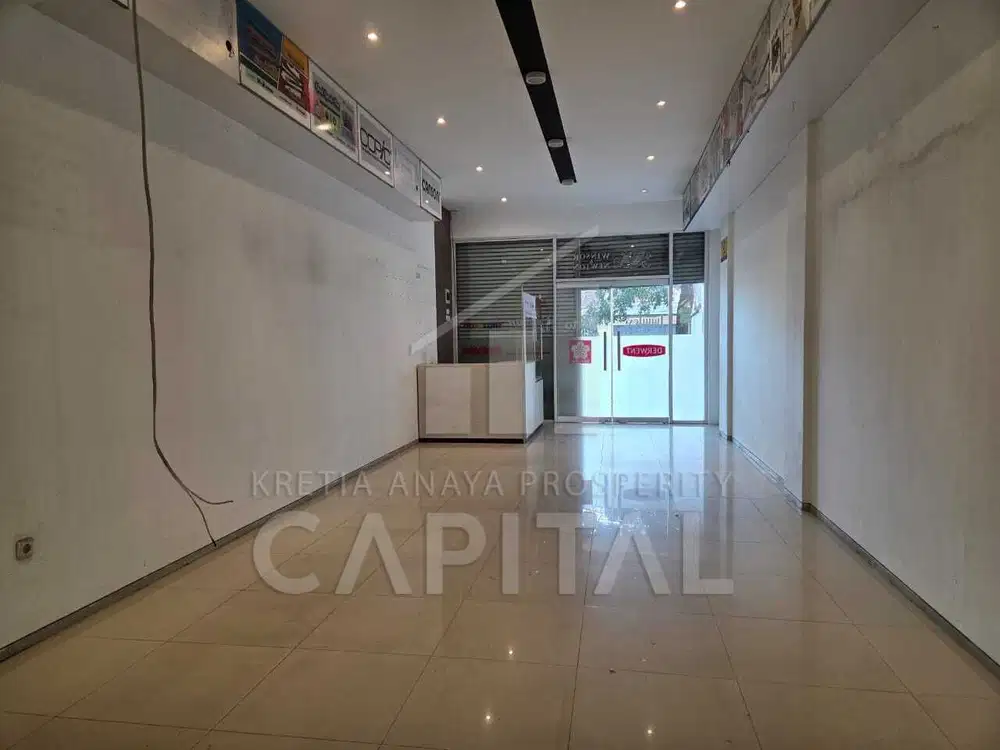 RUKO 3 LANTAI STRATEGIS DAN AKSES PARKIR LUAS DI JALAN PAJAJARAN