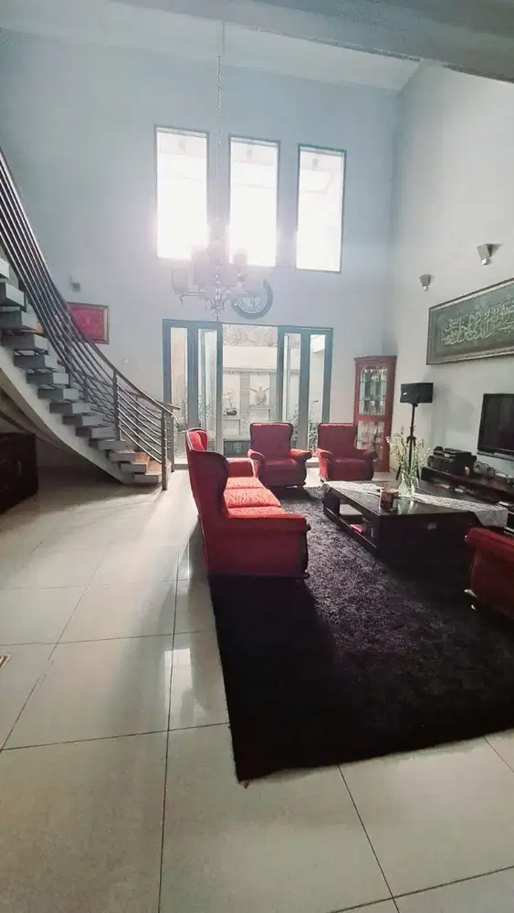Dijual Cepat Rumah 2 Lantai Turangga Bandung Lokasi Emas Harga Nego