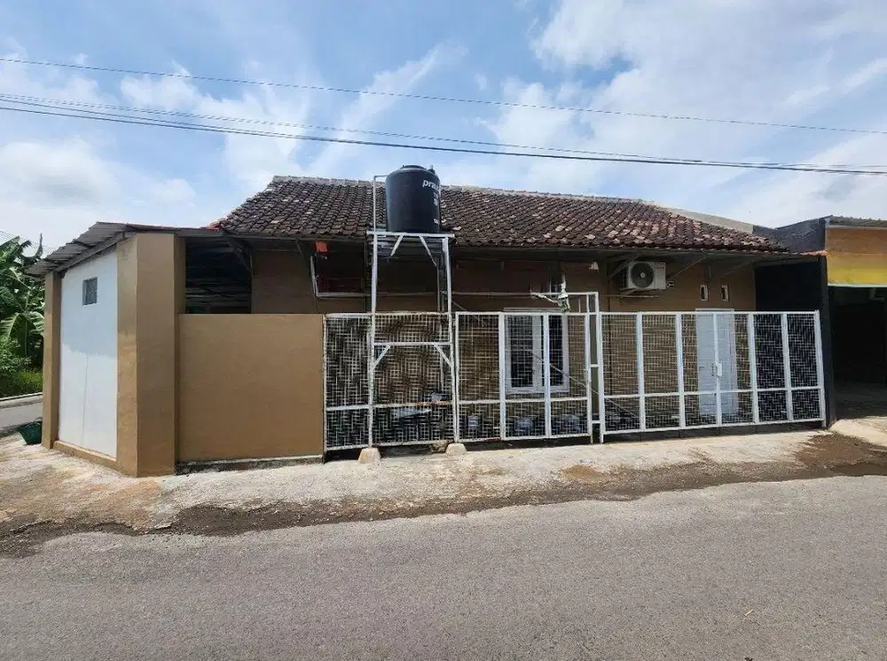 Rumah Strategis Utk Usaha Ngemplak Kartasura