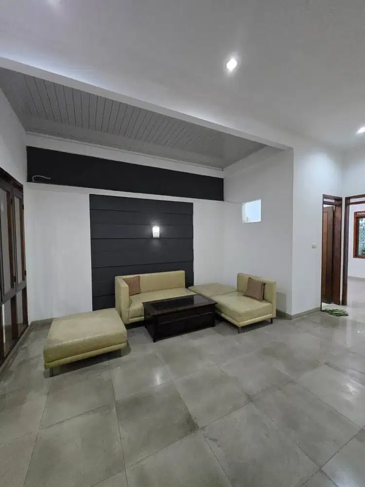 Rumah 1,5 Lantai Siap Huni di Komplek Batununggal Indah Bandung