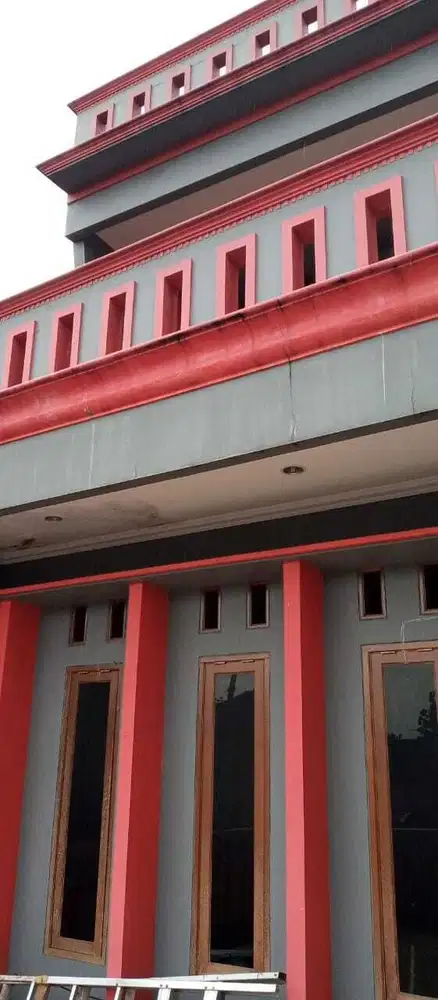 Dijual ruko bagus siap huni 3,5 lt lokasi strategis condet jak tim