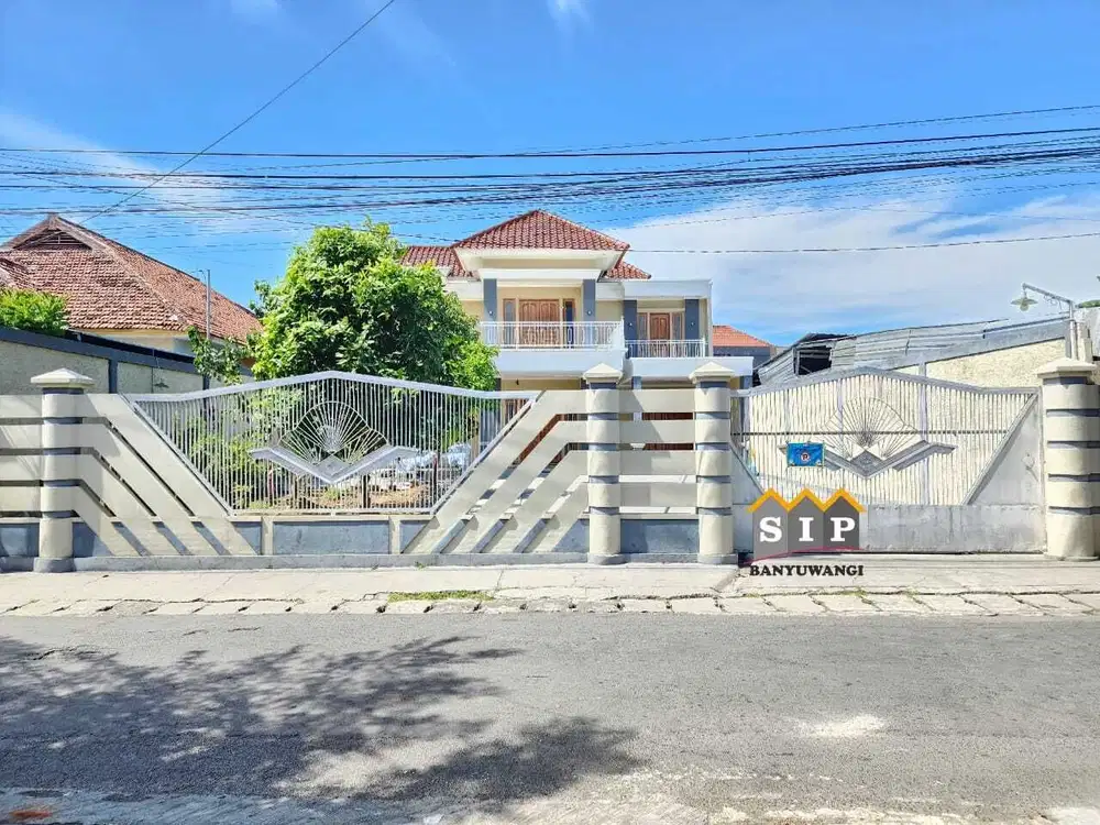 Dijual Rumah Modern lantai 2 Di Pusat Kota Banyuwangi
