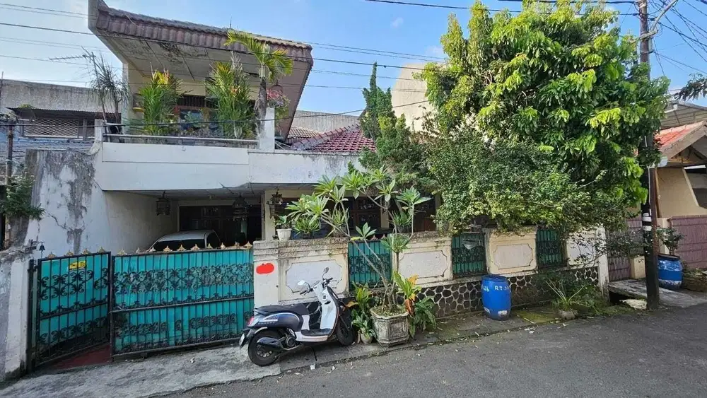 Jual Rumah Jatinegara Lokasi Strategis