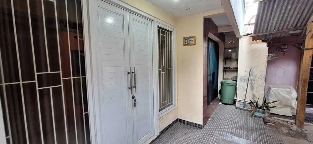 Rumah 2lantai di sumir pondok melati Lt.60m dkt ke jln raya utama