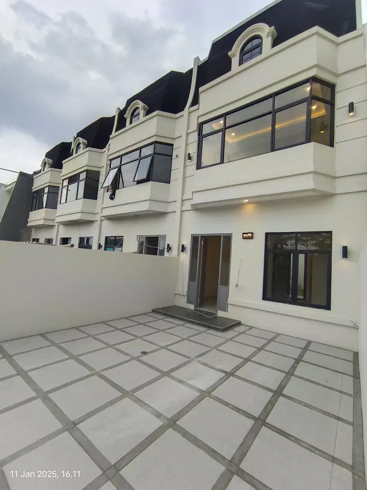 Dijual Rumah 2 Lantai Type American Classic di Depok Aleeka Town House