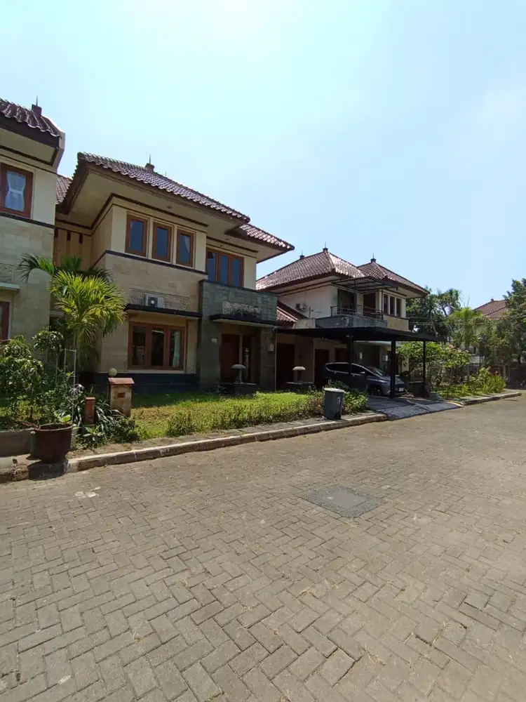 Rumah Furnish 2 Lantai Dalam Perum Lokasi Dekat Plaza Ambarukmo