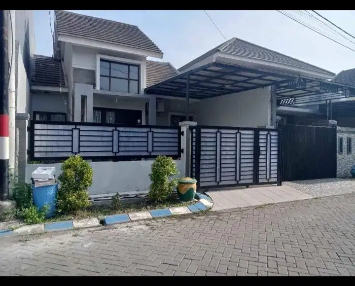 Rumah siap huni lokasi strategis dekat surabaya