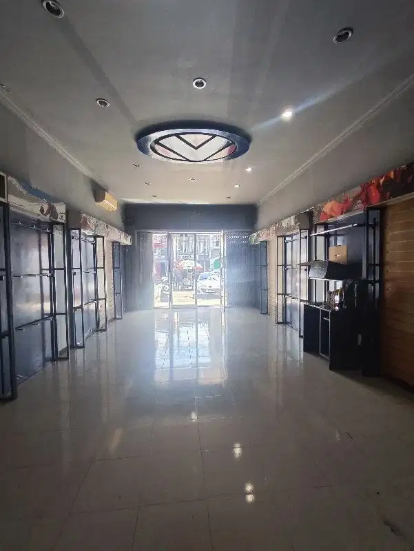 TOKO LUAS DEKAT UNIVERSITAS MUHAMMADIYAH JEMBER