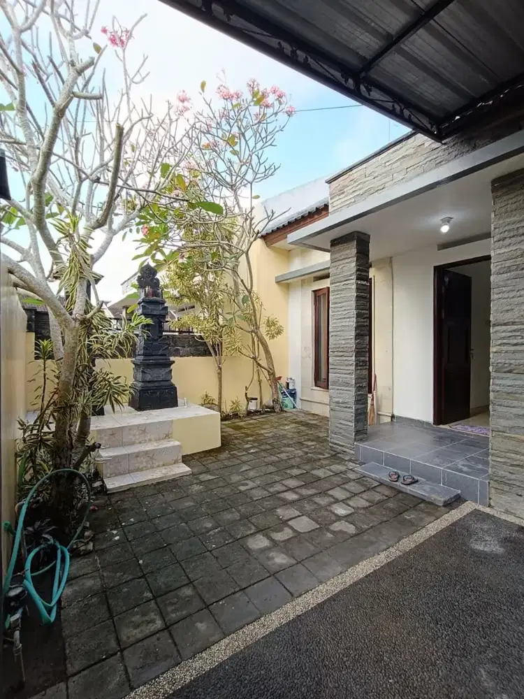 rumah furnish di kutuh kampial nusa dua, halaman luas,dkt pantai
