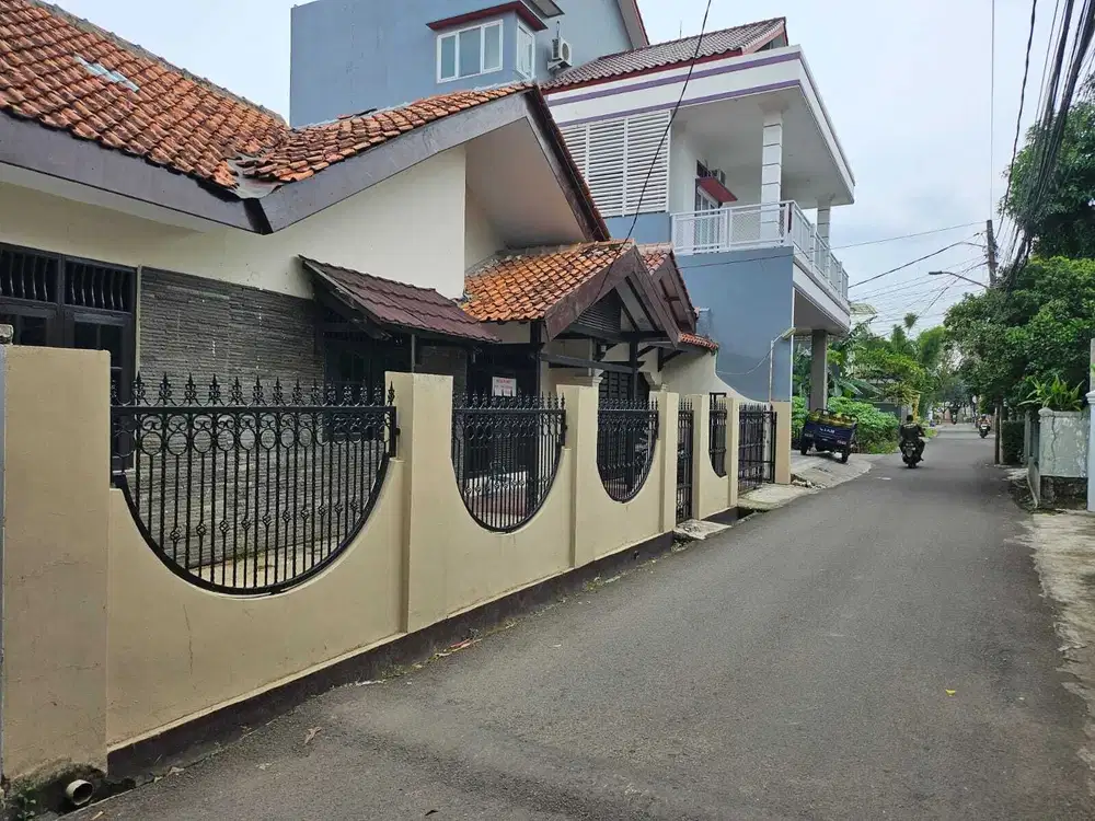 Dijual Rumah Siap Huni Terawat Kalisari Pasar Rebo Jakarta Timur