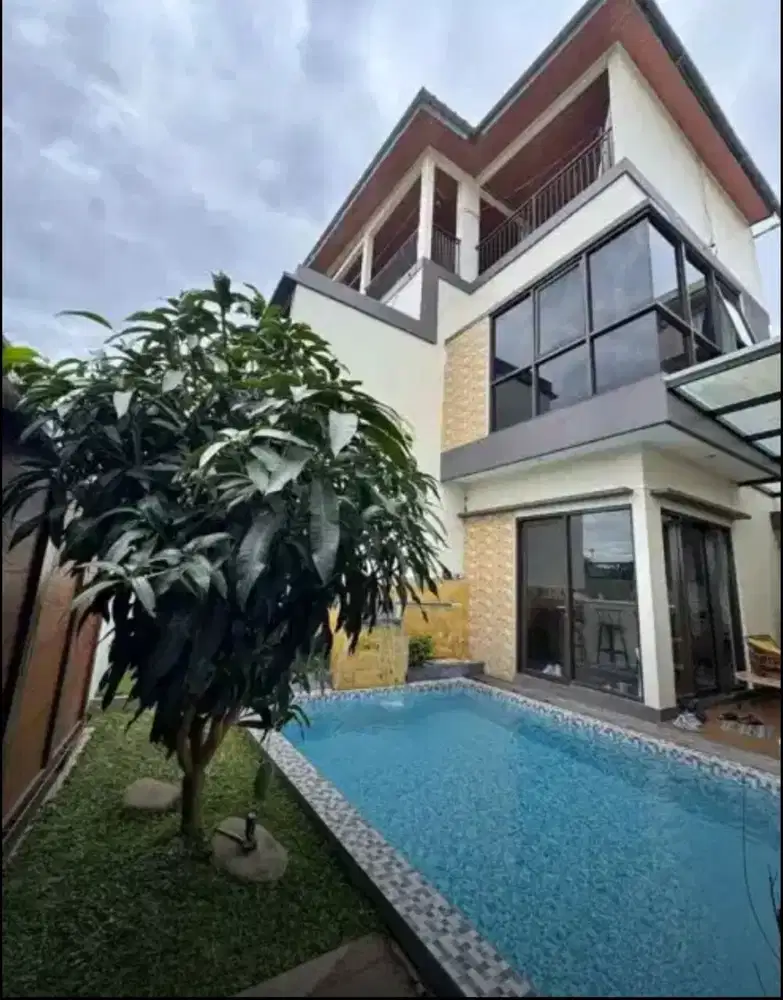 Rumah Villa siap huni kawasan Kayuambon Lembang