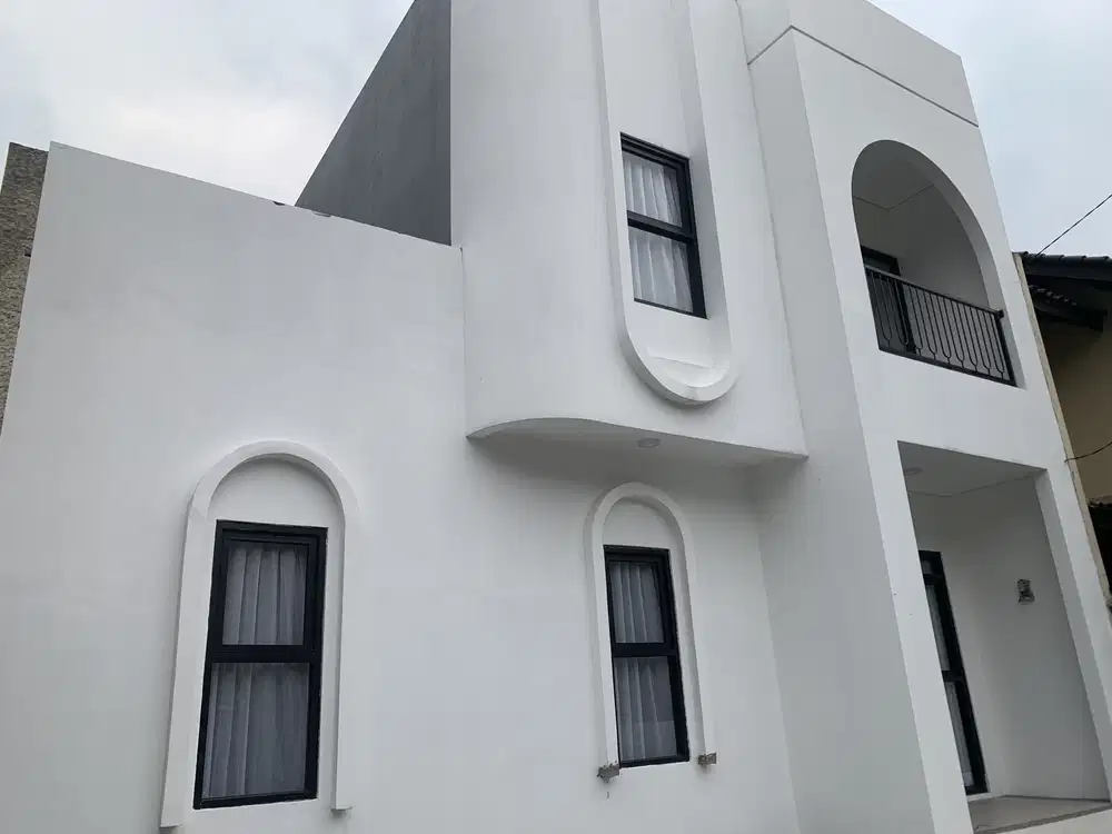 Disewakan rumah baru setibudi regency 4 kamar
