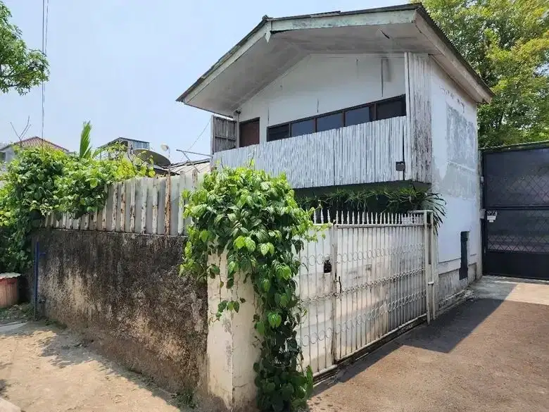 Di Jual Rumah 2 Lantai di Pejaten Barat, Pasar Minggu, Jakarta Selatan