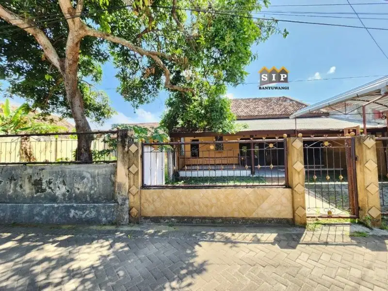 Dijual Rumah + Tanah di jalan Mendut Gang 2, Jantung kota Banyuwangi