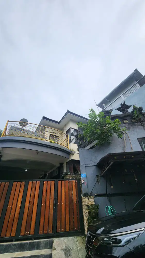 dijual villa lantai 2 denpasar utara