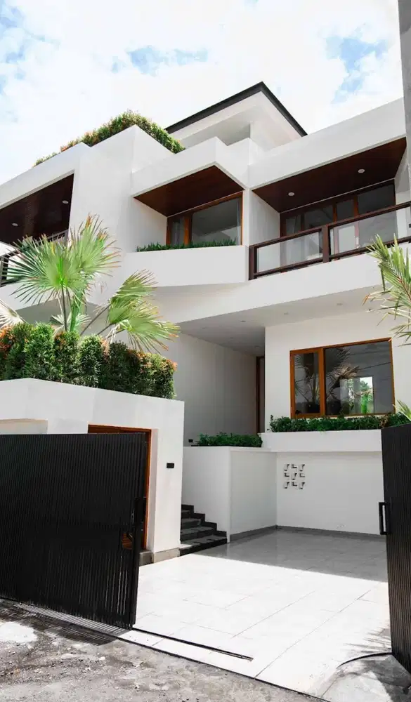 Modern 5-Bedroom Villa for Yearly Rental