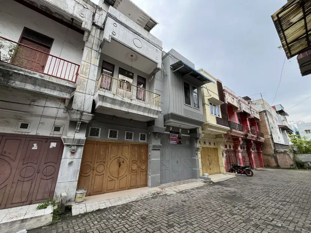 Rumah komplek krakatau residence daerah medan timur