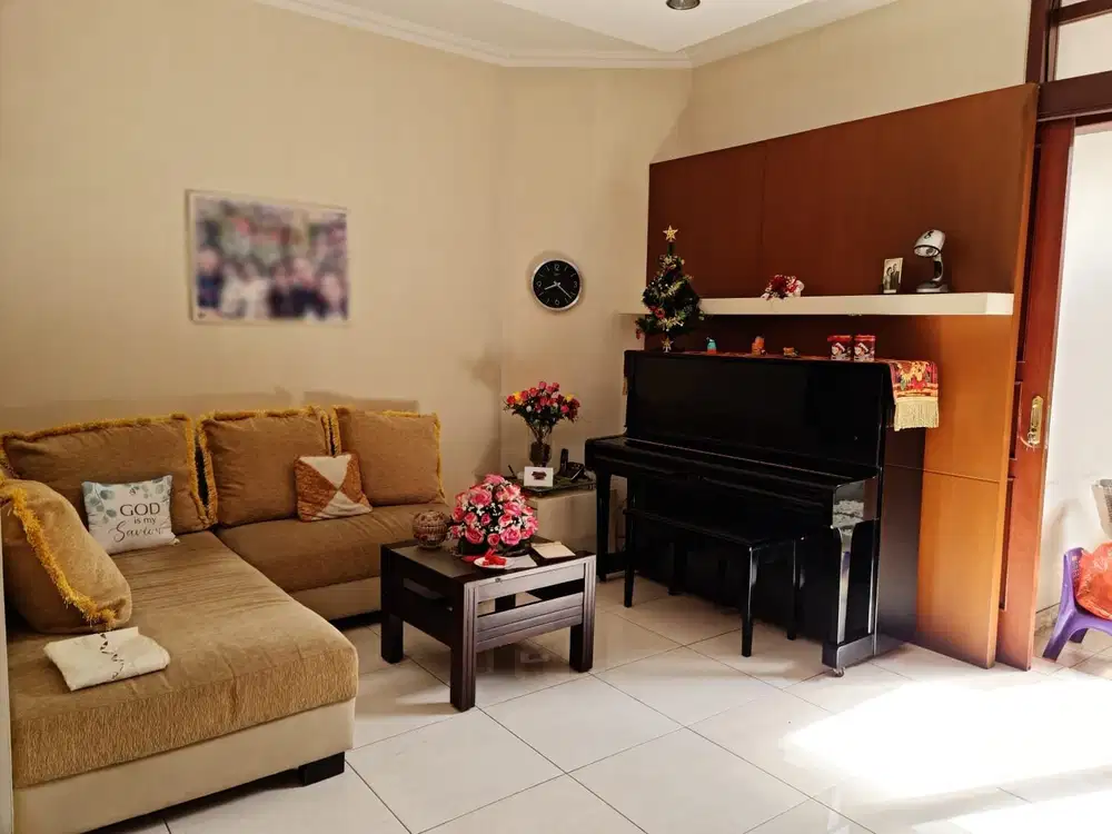 Dijual Rumah Tengah Kota Siap Pakai di Jl. Pandanaran Semarang