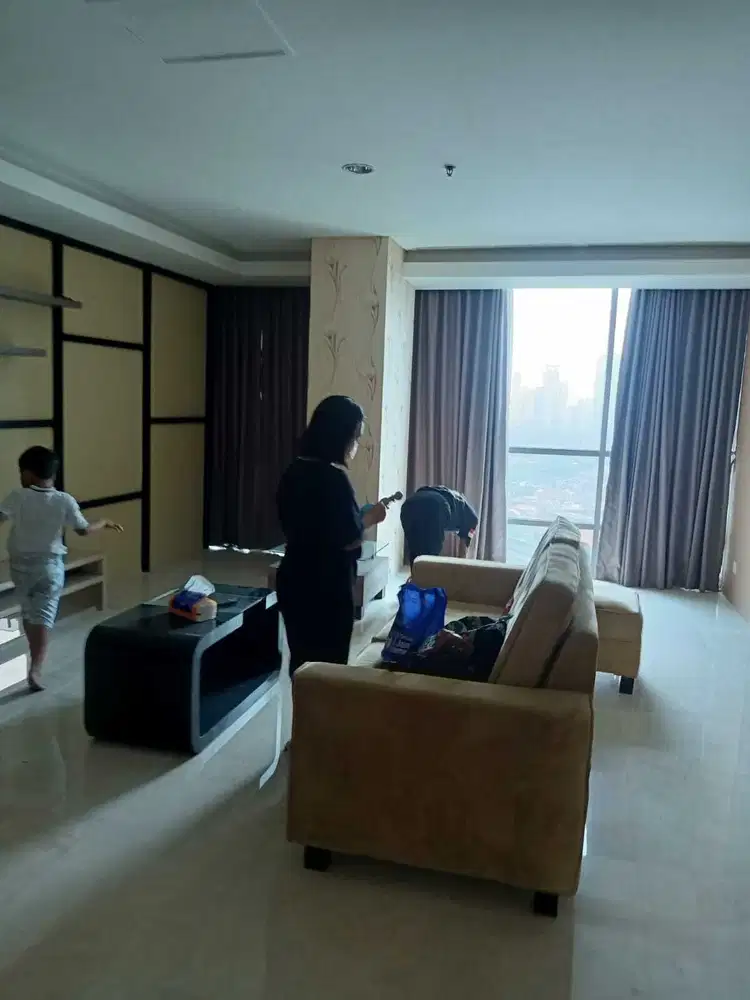 FOR RENT 3+3 BEDROOM GP PLAZA