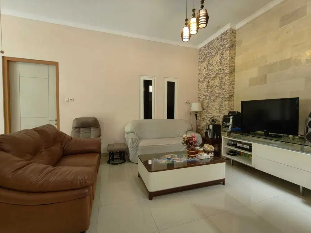 DIJUAL  Rumah Cantik Di Tangkuban Perahu, Padang Sambian, Denpasar