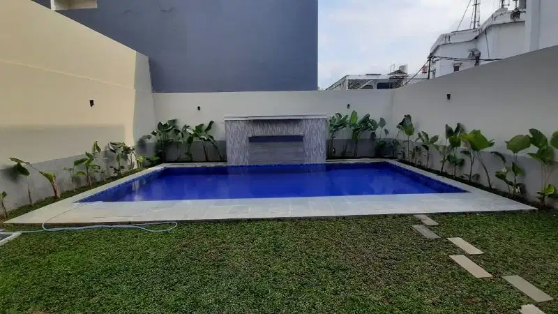 dijual rumah baru di Polonia Cawang Otista jakarta timur